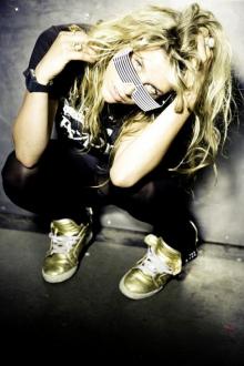 Kesha - akordy, texty, spevn�k, mp3, cl�nky, fotky, linky, albumy, koncerty, 