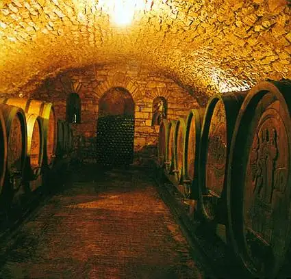 Pivnica - sudy_002.jpg
