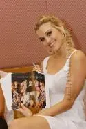Ashley Roberts - i142888636_81114_5.jpg