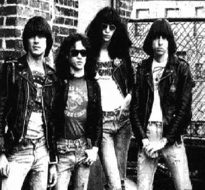 Ramones - p9.jpg