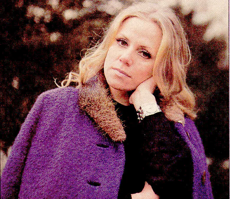 Eva Kostolányiová - bruna.jpg