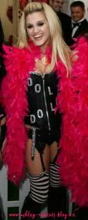 Ashley Roberts - 16901270.jpg
