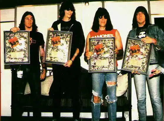 Ramones - 05.jpg
