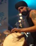 Dhol Foundation, průkopníci hry na jeden z nejhlasitějších nástrojů planety, ve čtvrtek v Roxy