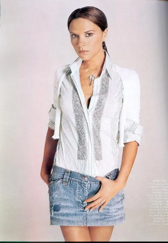 Victoria Beckham - 259zm.jpg