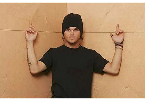 Lauri Ylönen - 4.jpg