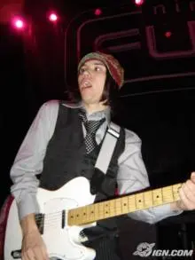 Panic At The Disco - panic-at-the-disco-20051018104234123-000.jpg