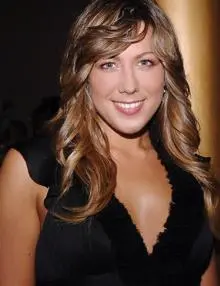 Na čele albumového rebríčka Billboardu je Colbie Caillat
