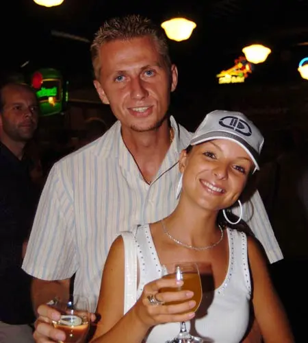 Tweens - YJ7SNDVpCU34aiY5-o.jpg