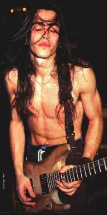 Nuno Bettencourt - 0000199752-88534L.jpg