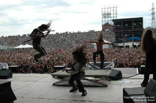 Dragonforce - dragoni.jpg