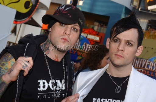 Good Charlotte - the_perfect_man07.jpg