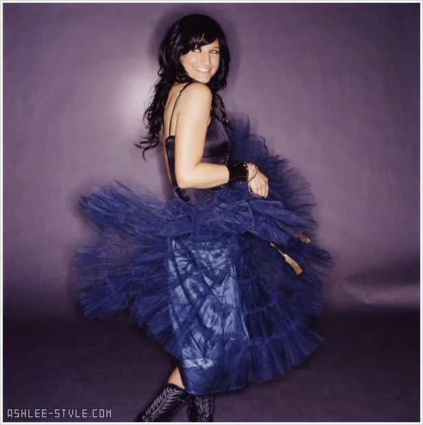 Ashlee Simpson - 04.jpg