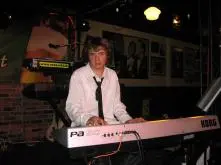 Martin And Band - 14790827_267172026.jpg