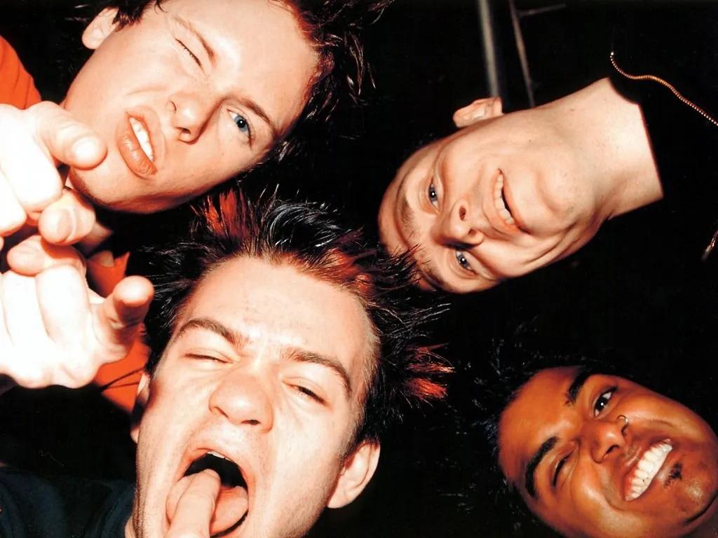 Sum 41 - group411.jpg