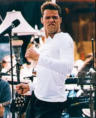 Ricky Martin - 12536_standard.jpg