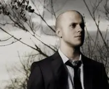 Milow - f_266246791_4b902d949455173cbc0447e15c2da09b.jpg