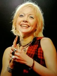 Anna Tsuchiya - 476-yisir2.jpg