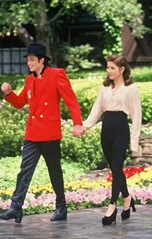 Lisa Marie Presley - 34h8m10.jpg