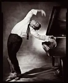 Tom Waits - tom-waits-piano.jpg