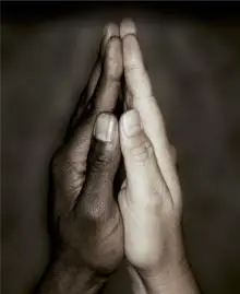 Kresťanské - En - prayinghands.jpg