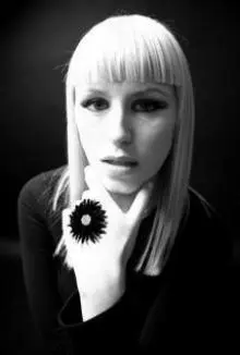 Sinead Mulvey & Black Daisy - Lesley.jpg