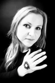 Sinead Mulvey & Black Daisy - Asta.jpg