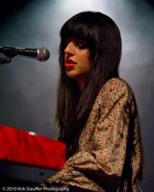 Niečo viac o Brooke Fraser