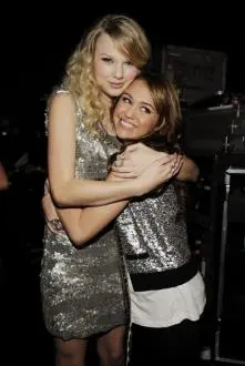 Miley Cyrus - dc041df66c_57158148_o2.jpg