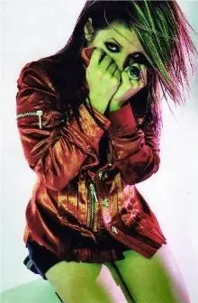 Lisa Marie Presley - bkmr02dhr5h7b7mr.jpg