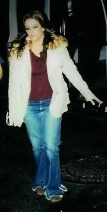 Lisa Marie Presley - go6kl66aonpq66o6.jpg