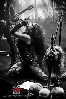 Theatres Des Vampires - 22745_232692039964_232685454964_3101507_5964560_n.jpg