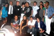3t - 3T-with-Family-3t-13591254-640-428.jpg