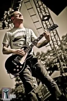 Stone Sour - l_1ec8351ef99743b9a240de6fe7f95baf.jpg