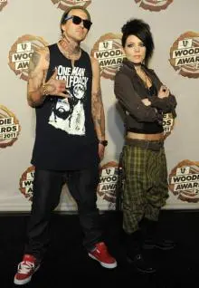 Skylar Grey - mtvu-woodie-awards-2011-5.jpg