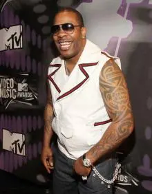 Busta Rhymes - 2011+MTV+Video+Music+Awards+Red+Carpet+WhYHMeOTNKHl.jpg