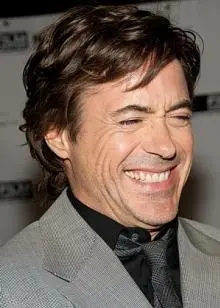 Robertovi Downeymu Jr. sa narodil syn Exton Elias