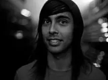 Pierce The Veil - vic_fuentes.jpg