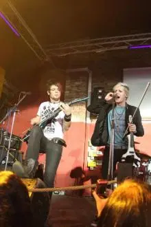 Segment - 383153_219879028092027_100002097955297_487270_9420369_n.jpg