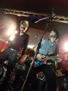 Segment - 388627_347231371969949_100000492661124_1417218_1193769361_n.jpg