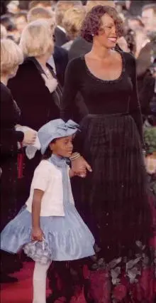 Whitney Houston - whtv0033.jpg