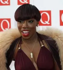 Estelle - Estelle+Makeup+False+Eyelashes+NA5oWnlSNLRl.jpg