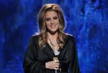 Lisa Marie Presley - lisa-marie-presley-american-idol-performance-2012.jpg