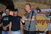 Ac+ - 34128_138798699470270_100000204213200_377928_1889072_n.jpg