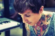 Bring Me The Horizon - 25956_553787894655600_1013546467_n.jpg