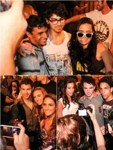 Jonas Brothers - 483710_498989360136569_31311245_n.jpg