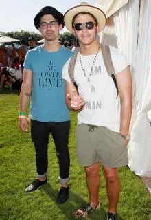 Jonas Brothers - 14042_509329625769209_414953160_n.jpg