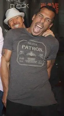 Donnie Wahlberg - 25768737_4_0y3fvvffnf.jpg