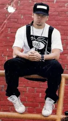 Donnie Wahlberg - 381020_183080168445375_2058182386_n.jpg