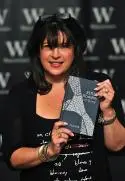 E L James - el.jpg